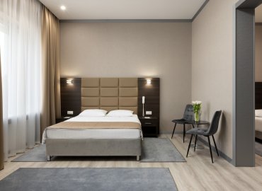 parallel hotel: Семейный номер с кроватью «Queen-size»